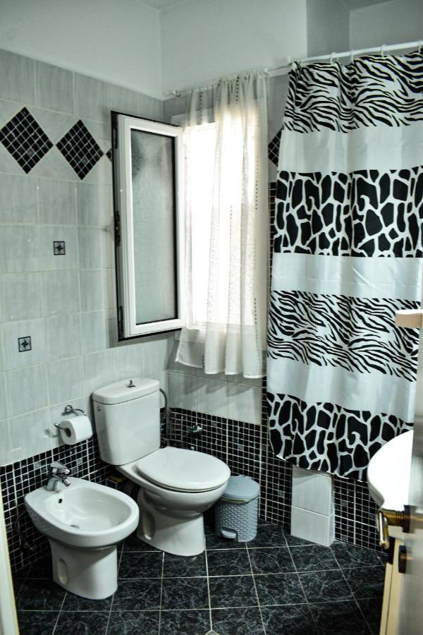 Nikis Apartment ลาริซา ภายนอก รูปภาพ